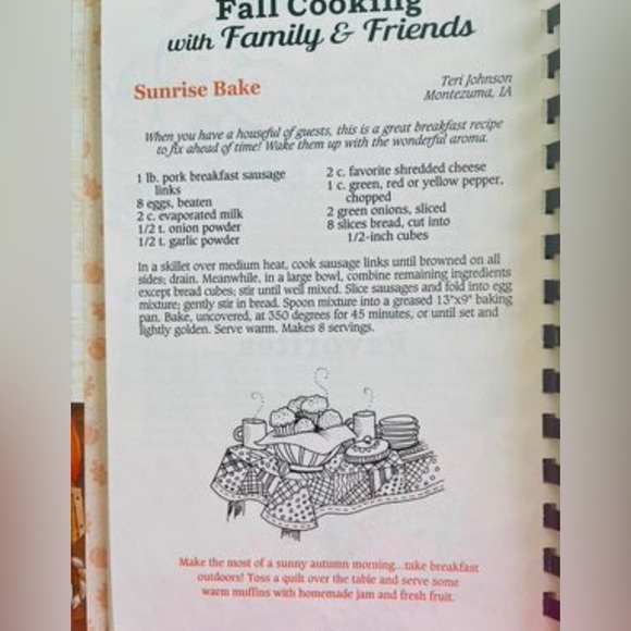 *Gooseberry Patch Fall Cooking With Family & Friends - Picture 7 of 11